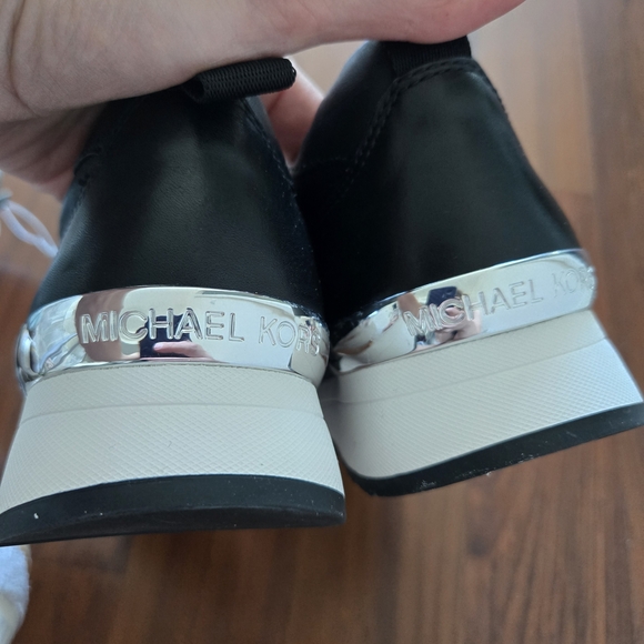 NEW! Michael KORS Allie Stride trainers Sneakers %100 Leather - Picture 4 of 7